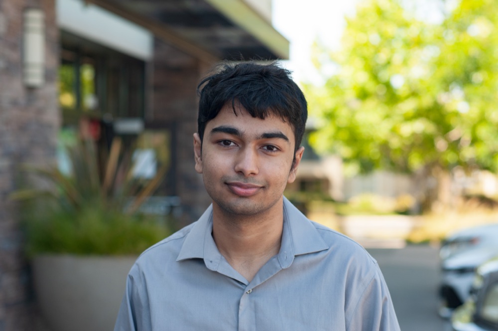 Portrait of Manoj Tumu
